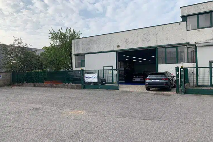 Sede di Technoglass Snc, centro cristalli auto in provincia di Varese.